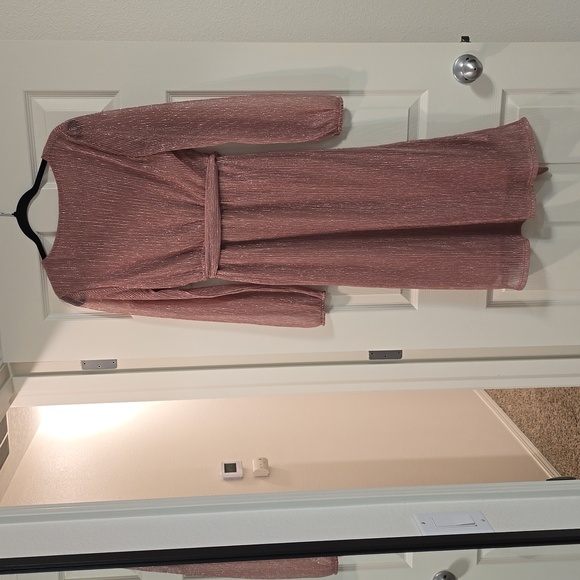 Pink dress - Picture 4 of 8